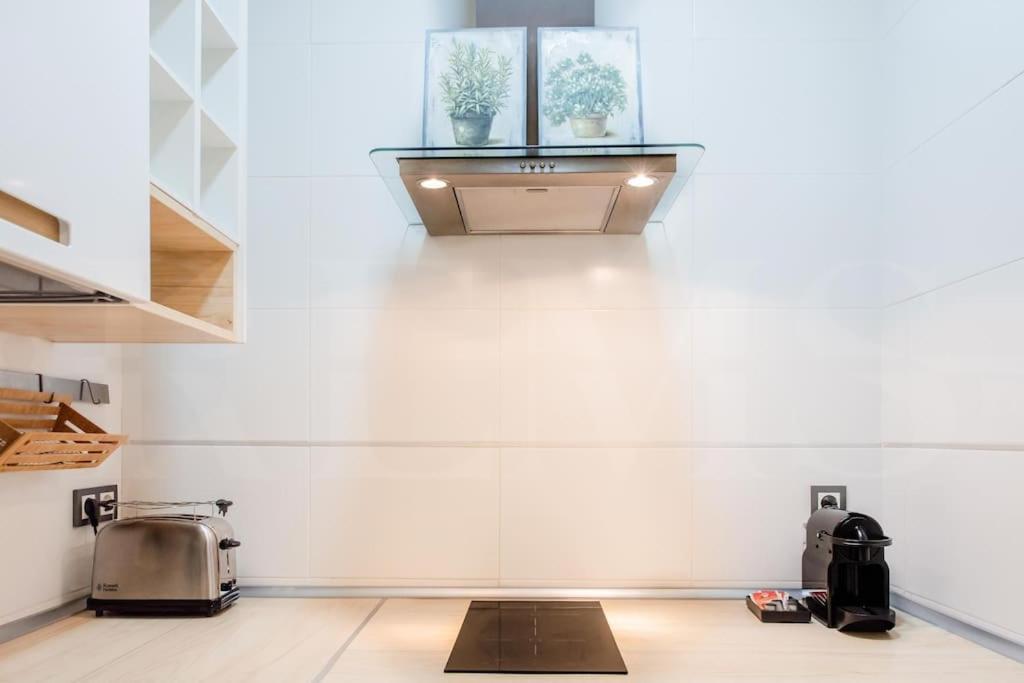 Relaxing Apartment With Parking In The Center By Rems Màlaga Exteriér fotografie