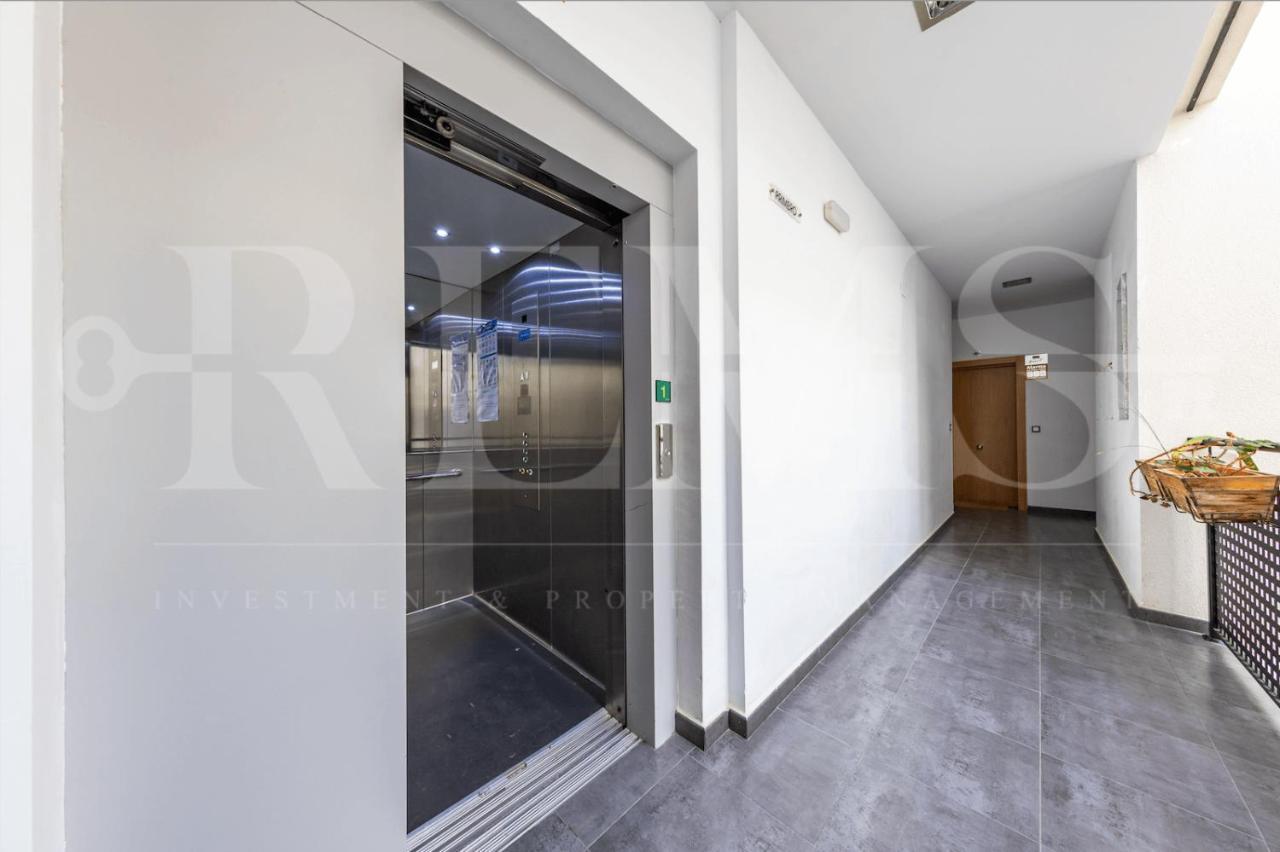 Relaxing Apartment With Parking In The Center By Rems Màlaga Exteriér fotografie